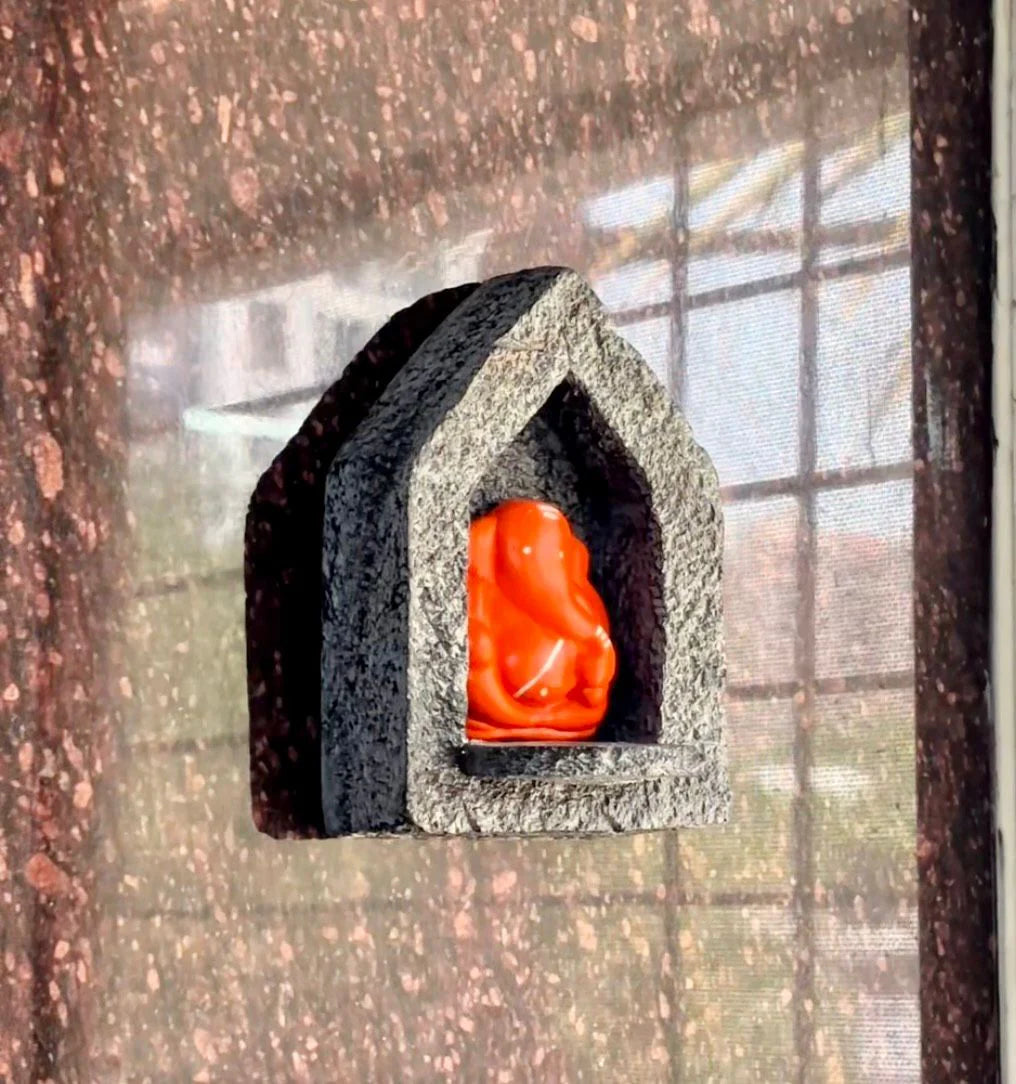Ganesh Devali – Fiber Shrine with Terracotta Ganesha